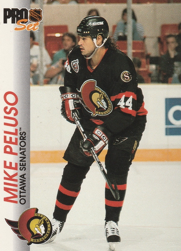 Hockey card Mike Peluso