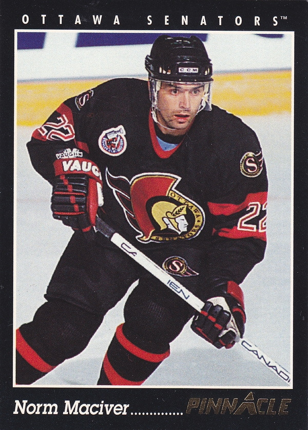 Hockey card Norm Maciver