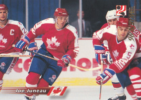 Hockey card Joe Juneau